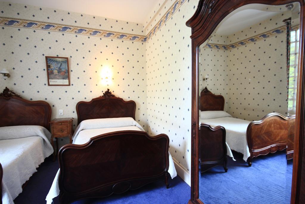 Hotel Du Berry Aigurande Zimmer foto