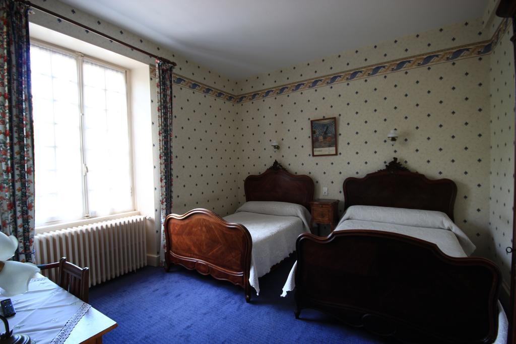 Hotel Du Berry Aigurande Zimmer foto